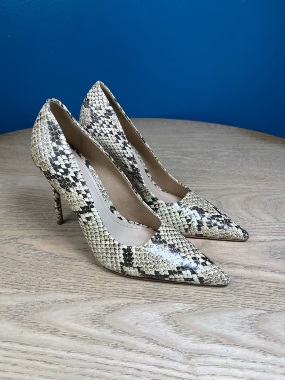 Schutz Lou Snake Print Pointed Toe High Heel Pump in Natural Women’s Size 6